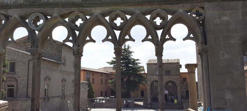 Loggia Papale Viterbo Duomo