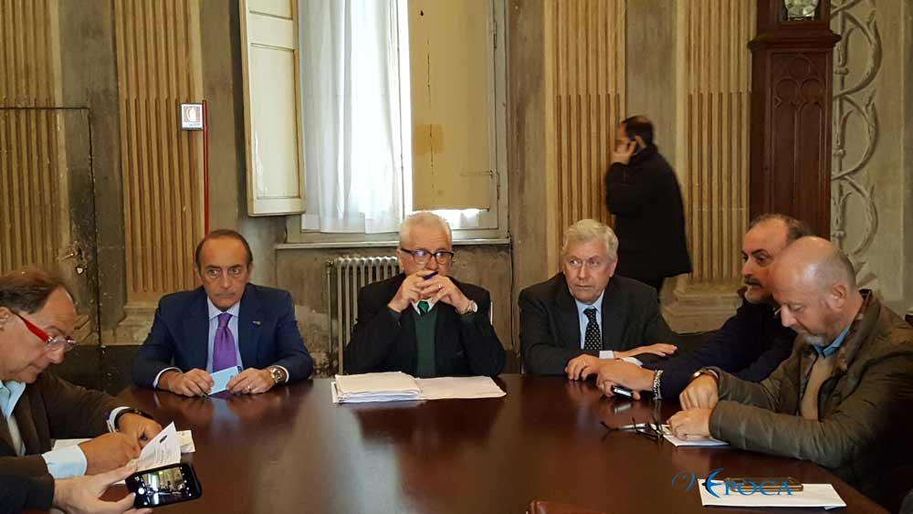Campo profughi, Grillo: “Presa in locazione anche parte della fiera di Viterbo”, il cta sarà: “una porta girevole per migranti da smistare”