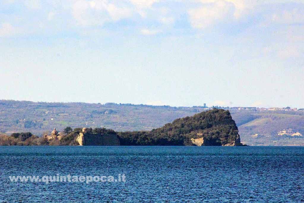 Isola Bisentina, una lettera di sette sindaci a Zingaretti «È un bene collettivo, la regione Lazio ne valuti l’acquisto»