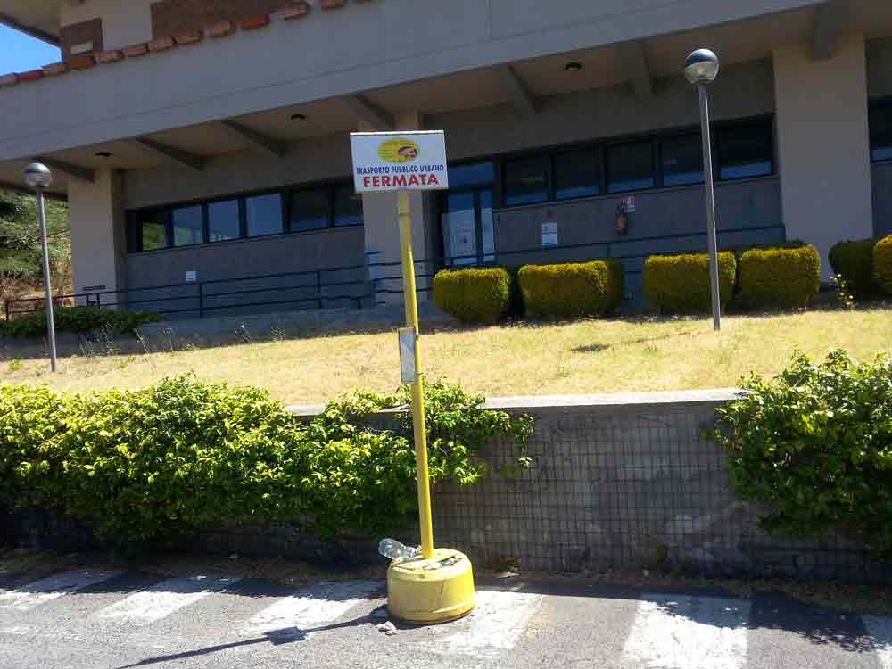 Fermate bus a Belcolle, Solidarietà Cittadina: «Due fermate su quattro non hanno pensilina e/o panchina»