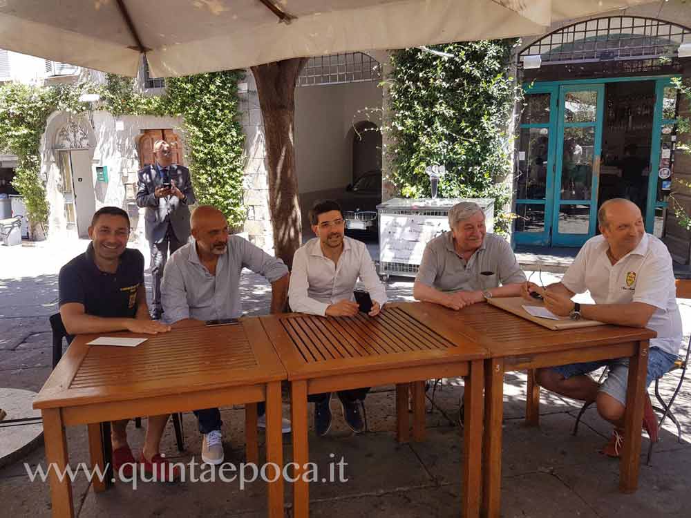 Pirozzi riceve a Viterbo una donazione per Amatrice da parte del Comitato Centro Storico e dell’Etruria Historic Racing