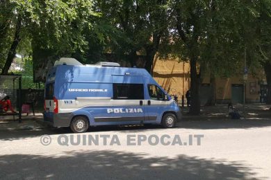 CAMPER-POLIZIA