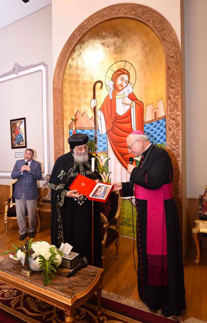 Il Vescovo di Viterbo Fumagalli incontra Papa Tawrodos II patriarca Copto Ortodosso Chiesa egiziana