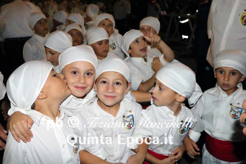 “Miracolo di Fede” illumina Santa Barbara e incanta tutti.