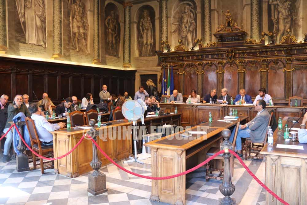 Bando periferie: scontro in consiglio. Sui progetti Ricci ammette: “Abbiamo perso tempo”