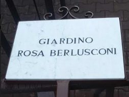 targa-rosa-berlusconi