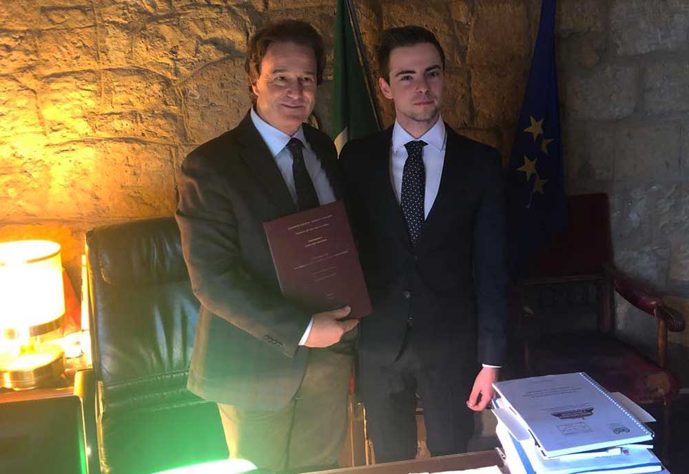 Civita di Bagnoregio: “Il borgo che non muore” diventa oggetto di tesi di laurea.