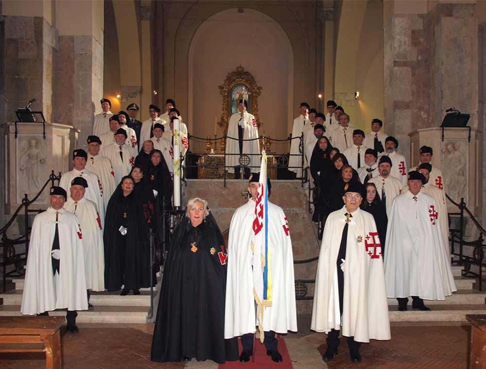 Solenne Pontificale con i Cavalieri dell’Ordine del S. Sepolcro ad Acquapendente