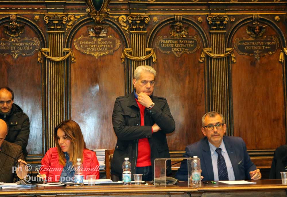 La Lega  va in consiglio, ma oggi si apre il confronto con Arena.