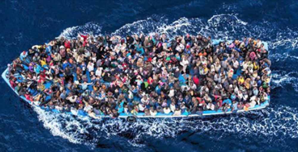 I migranti di Ocean Viking sbarcano a Lampedusa, l’ira del sindaco e le rassicurazioni di Di Maio.