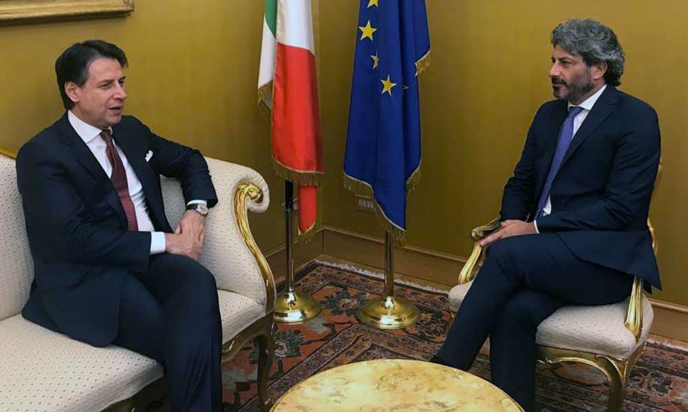 Governo, Di Maio chiama Zingaretti: “L’unico premier per noi è Conte”. Cade ipotesi Fico.