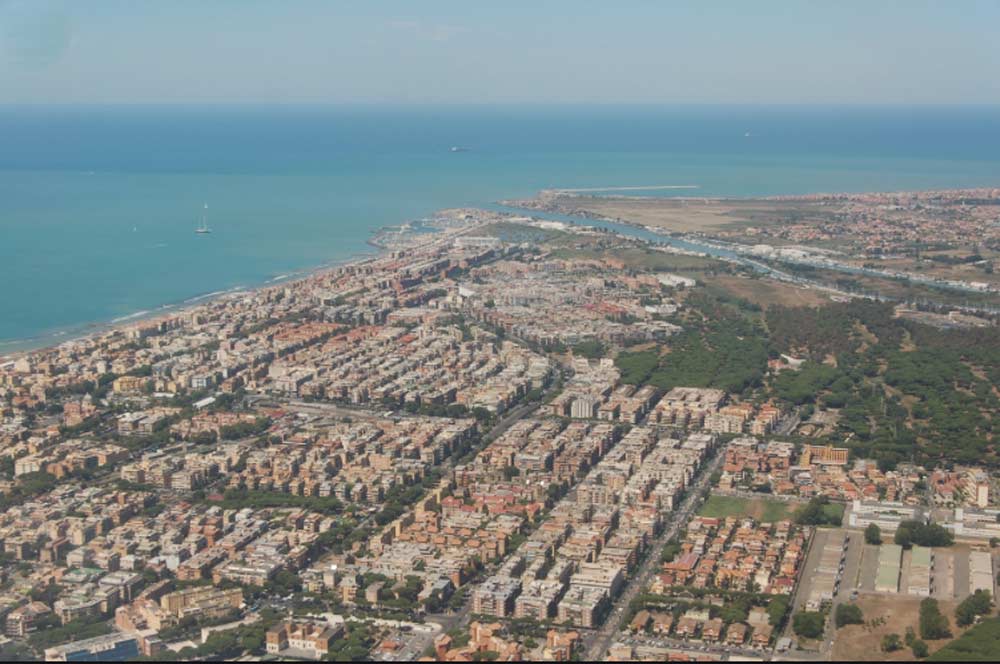 Ostia, Bordoni (FI): “La spiaggia pubblica sprofonda nel degrado. Incuria e pericolo. Pronti a un esposto”.
