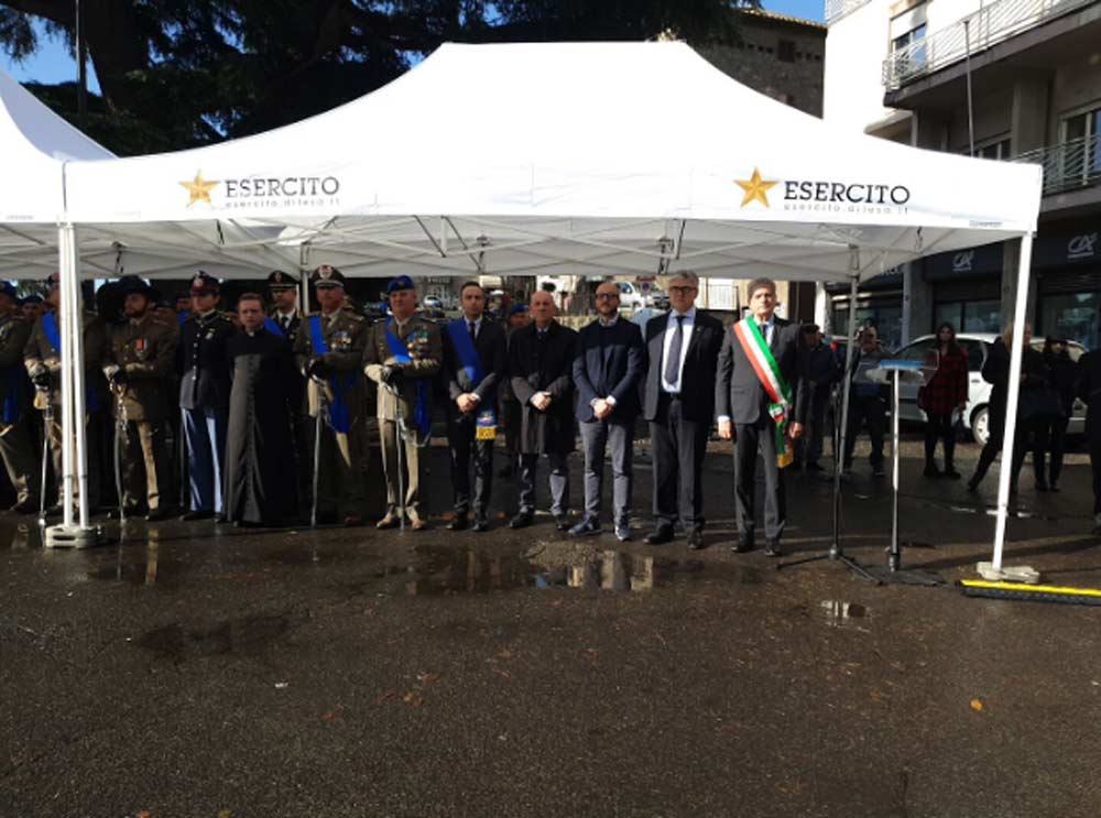 Onore ai caduti nel giorno della festa dell’Unità nazionale e delle forze armate.