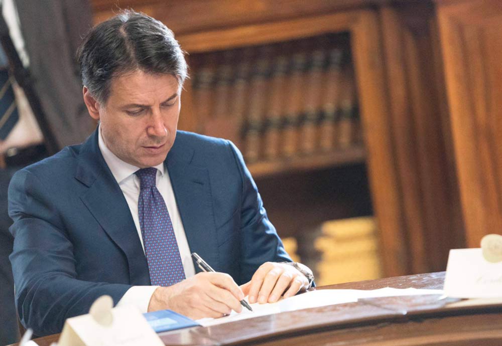 Coronavirus, Italia record di contagi in Europa, Conte: “Perché controlliamo meglio”.