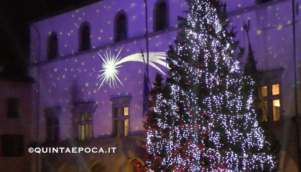 400 mila euro per il Natale Covid19, Ricci: «Una vergogna». Mugugni anche in maggioranza.