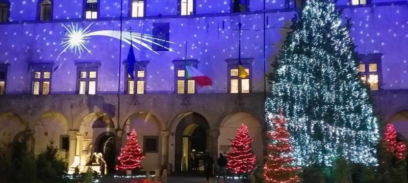 palazzo-dei-priori-natale