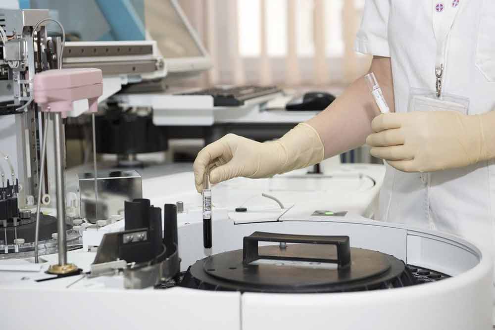 Coronavirus: caso sospetto in Italia. Sotto accusa i mercati cinesi dove macellano animali vivi.