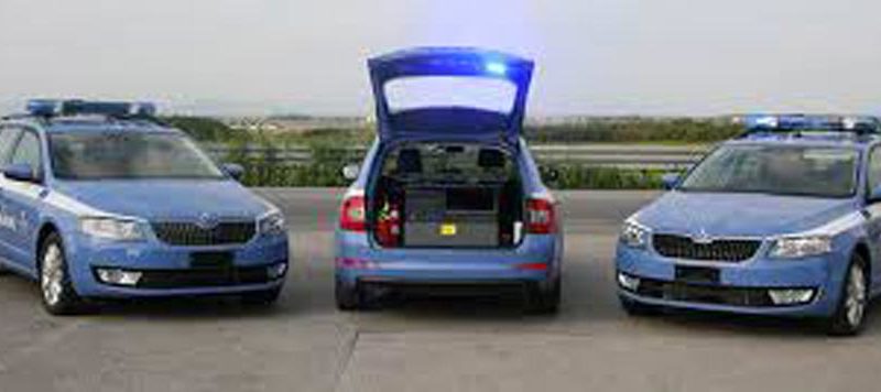 POLIZIA-AUTO