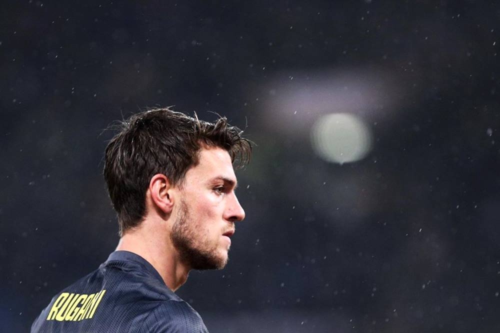 Coronavirus: positivo Daniele Rugani. In quarantena Inter e Juventus.