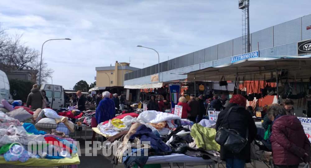 Mercato a piazza della Rocca il Comune a lavoro per evitare il blocco della viabilità.