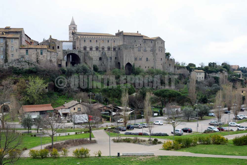 Pattuglia carabinieri a valle Faul arresta una donna.