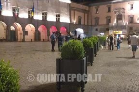 piazza-del-comune-movida-fioriere
