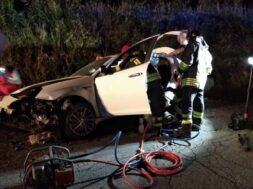 pompieri-incidente-auto