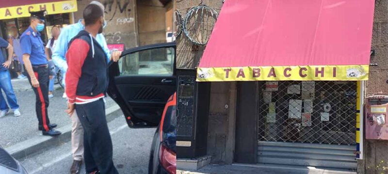 rapinatore-tabaccheria