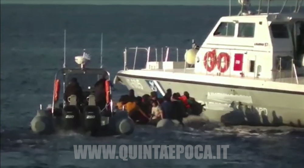 Cancellati i decreti Salvini: più accoglienza e cittadinanza italiana in tempi più brevi.