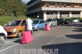 fila-auto-belcolle-covid