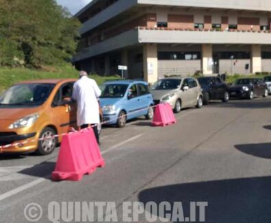 fila-auto-belcolle-covid
