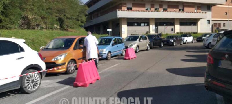 fila-auto-belcolle-covid