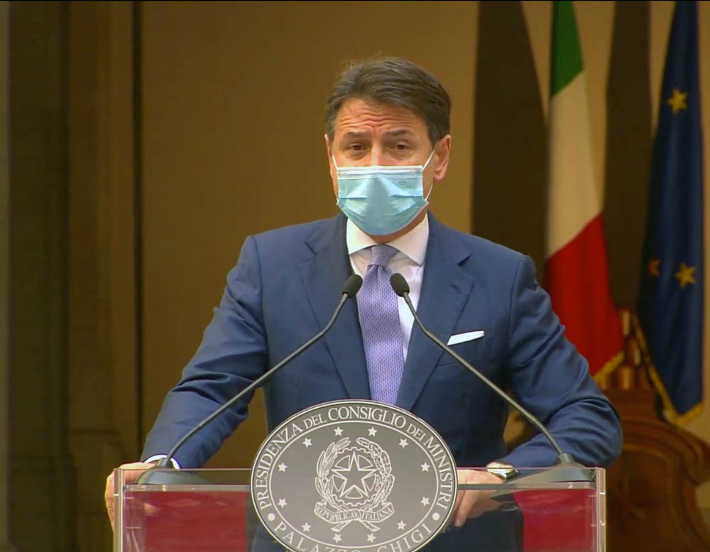 Conte: «Restrizioni non per azzerare contagi, ma riportarli sotto controllo».