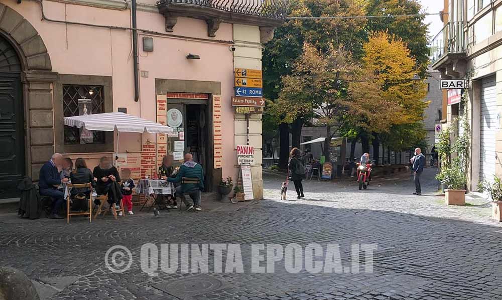 Ristoratori: «Lockdown mascherato. Una tragedia. Aperti fino alle 18 per non darci aiuti economici».
