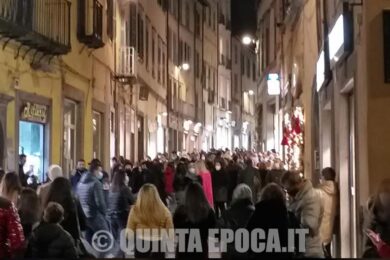 corso-italia-folla-movida