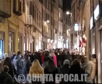 corso-italia-folla-movida