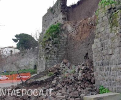 CROLLO-MURO