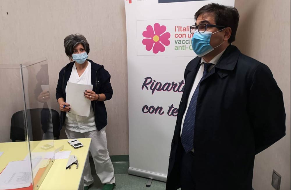 Scuole, D’Amato: «Con questi contagi devono restare chiuse».