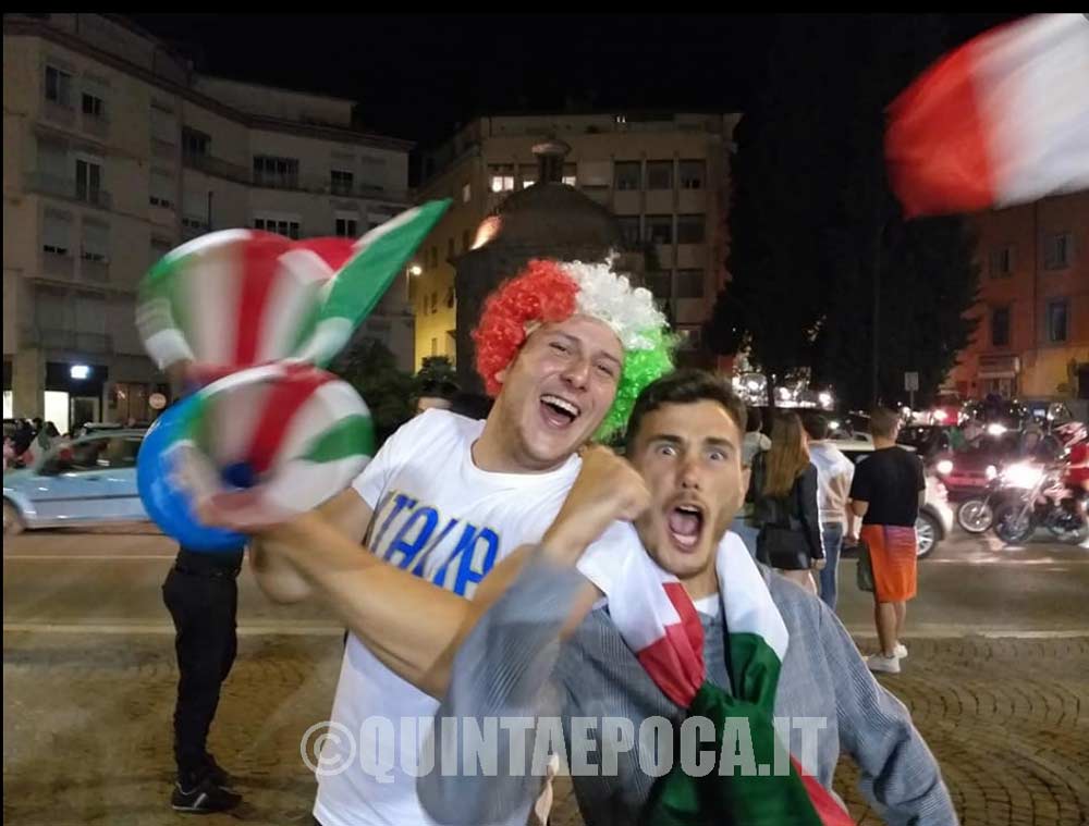 “L’Italia chiamò”: delirio azzurro in città, esplode la festa.