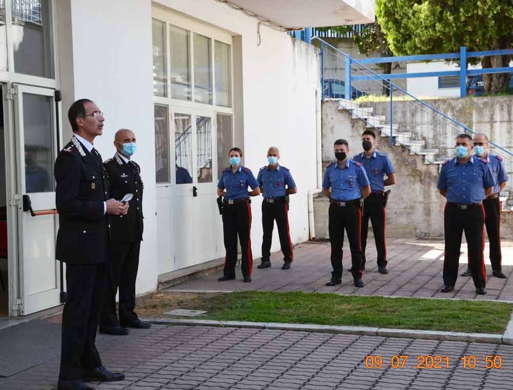 Comandante Minicucci saluta i militari del comando provinciale di Viterbo.