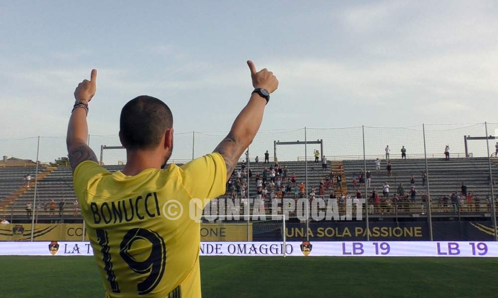 Leonardo Bonucci allo Stadio Rocchi di Viterbo.