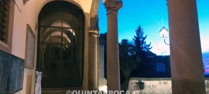 PALAZZO-PRIORI-PORTA-CORTILE