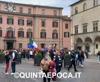 PREFETTURA-STUDENTI-PROTESTA-ORARI