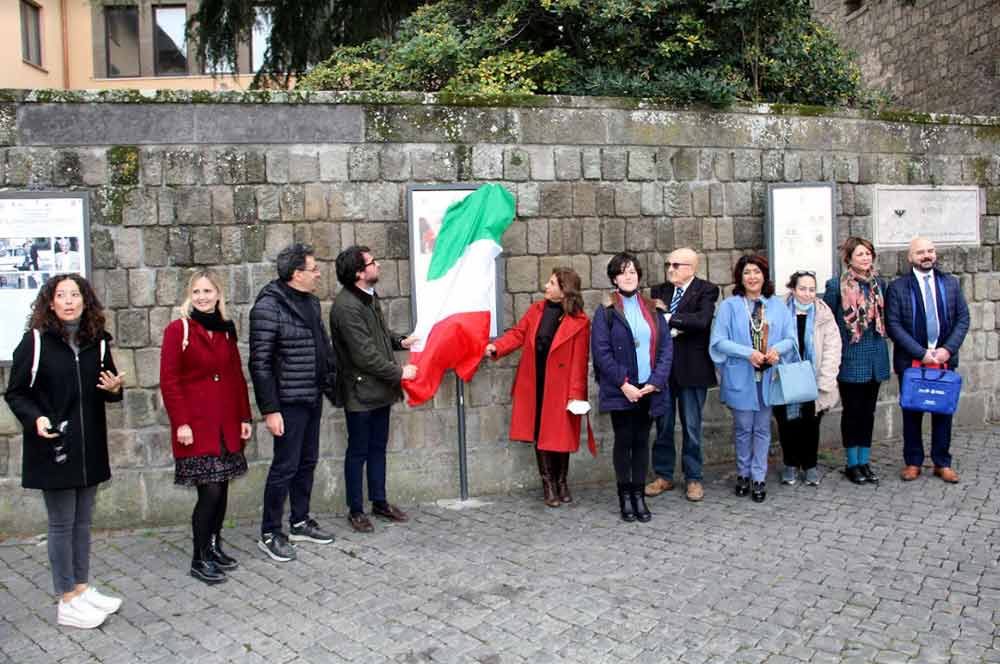 Inaugurata prima palina descrittiva del legame tra Dante e Viterbo.