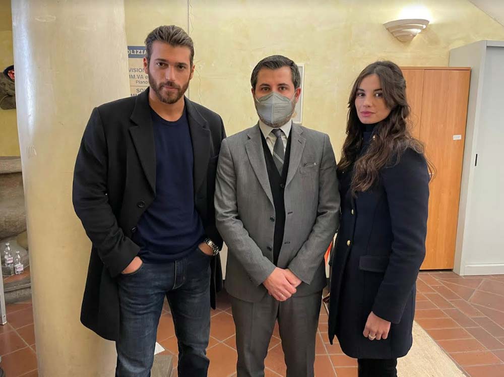 Civita Castellana: Yaman e Chillemi trasformano in set cinematografico il palazzo comunale.
