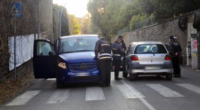 prato-giardino-incidente-vigili-urban