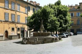 piazza-san-faustino