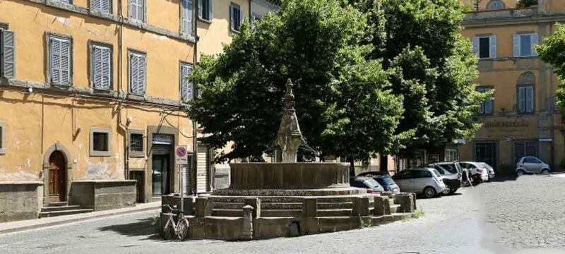 piazza-san-faustino