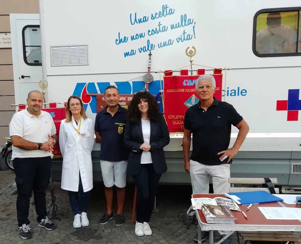 Successo per la donazione di Santa Rosa del Comitato Centro Storico gruppo donatori Giovanni Lombardo e Avis comunale.