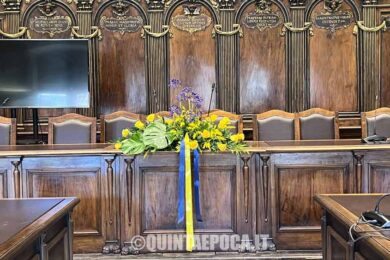 SALA-CONSIGLIO-FIORI-SANTA-ROSA